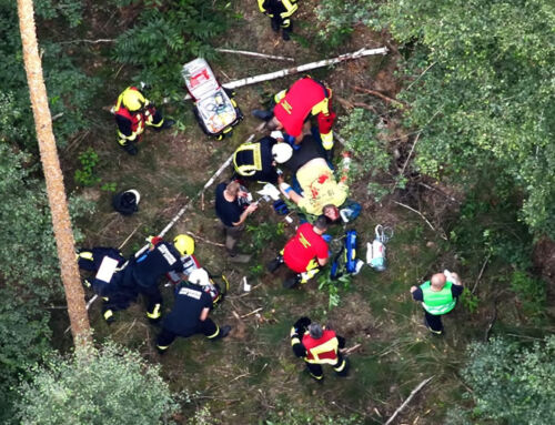 Realistisch simulierte Übung mit der Feuerwehr