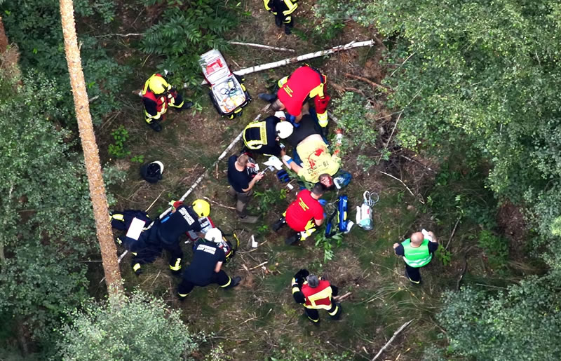 Realistisch simulierte Übung mit der Feuerwehr